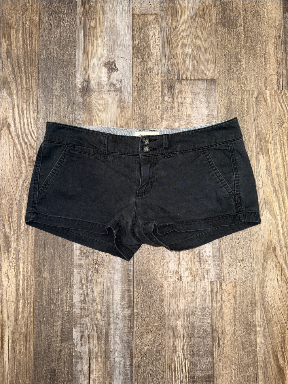 Women’s American Eagle Outfitters Black Short Shorts - Classic Casual